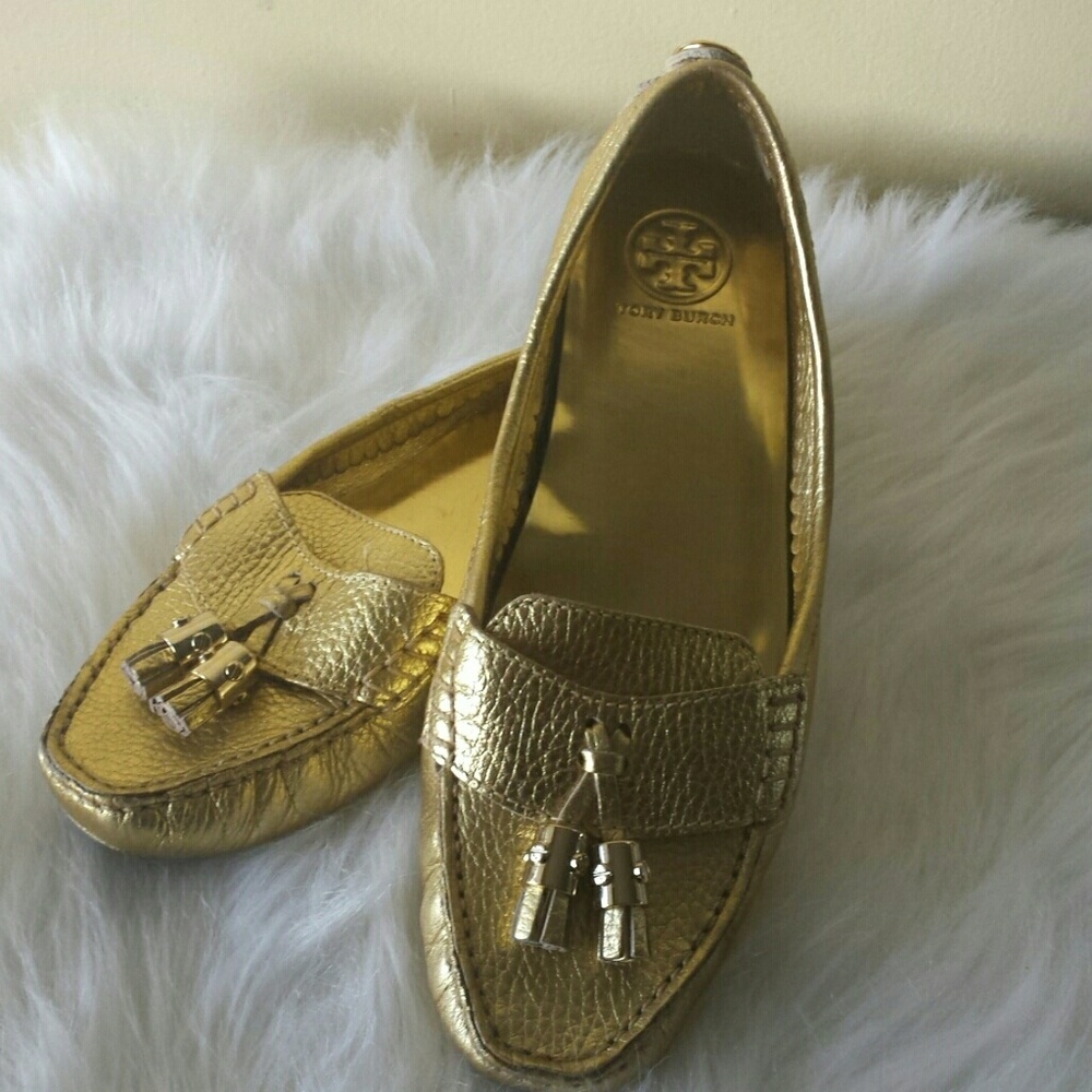 TORY BURCH  GOLD LEATHER TASSEL LOFERS SZ10